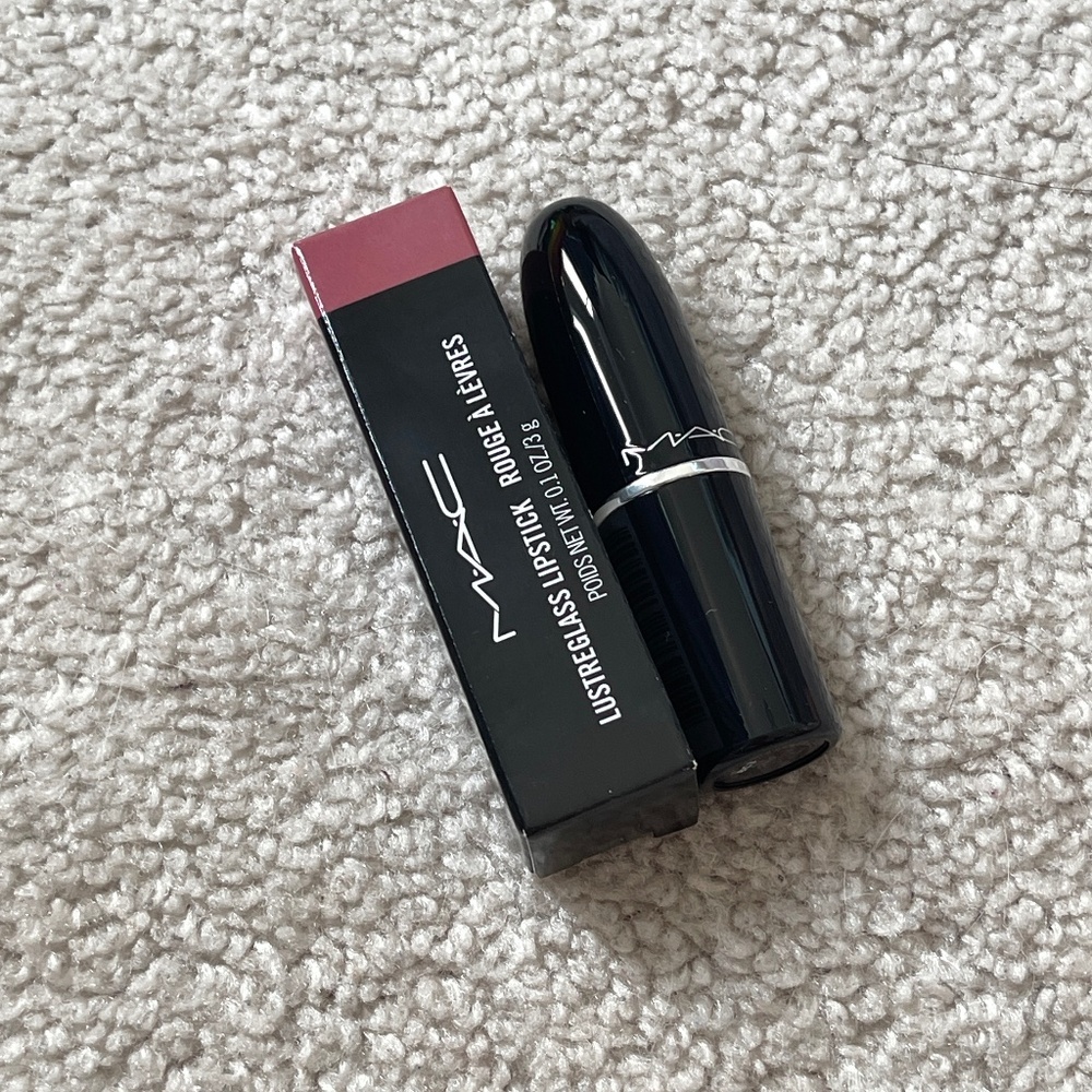 NEW IN BOX MAC 524 Syrup Lustreglass Lipstick Full Size 0.1 OZ HTF RARE